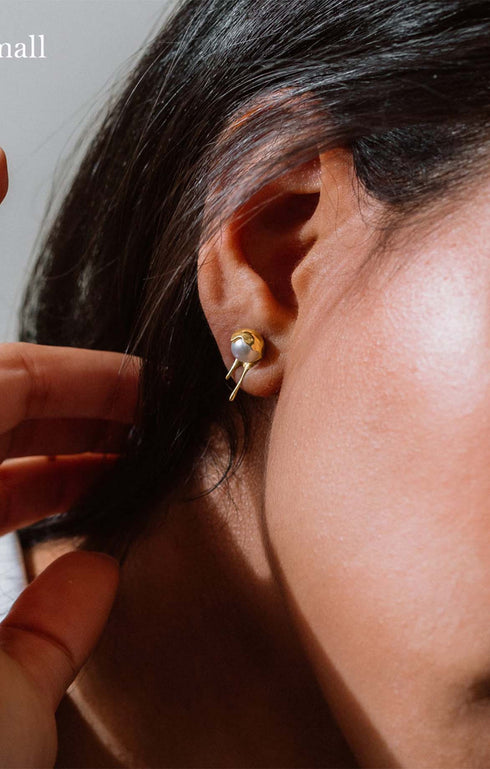 Melting White Pearl Earrings